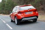 Der Antrieb erfolgt BMW-typisch auf die Hinterräder oder per Allradantrieb xDrive. Die Motorpalette bietet fünf Diesel- und drei Benzin-Motoren mit einem Leistungsspektrum zwischen 85 kW/116 PS und 180 kW/245 PS.