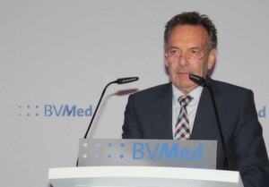 BVMed-Geschäftsführer und Vorstandsmitglied Joachim M. Schmitt betont, dass sich die gesetzlichen Marktzugangsregelungen für Medizinprodukte nach Meinung aller Experten insgesamt bewährt haben BVMed-Geschäftsführer und Vorstandsmitglied Joachim M. Schmitt betont, dass sich die gesetzlichen Marktzugangsregelungen für Medizinprodukte nach Meinung aller Experten insgesamt bewährt haben