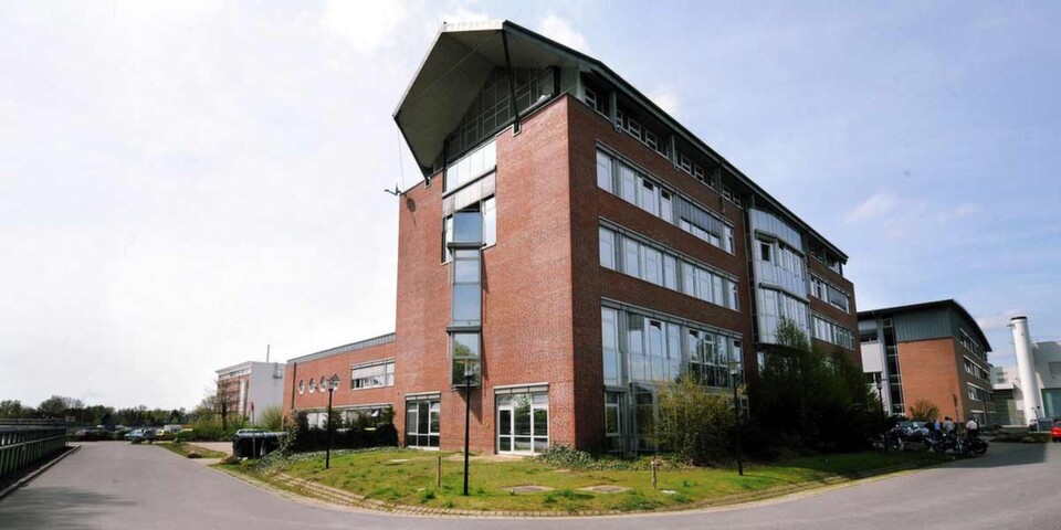 Das 2008 gegründete Institut für Flugzeug-Kabinensysteme in Hamburg-Finkenwerder. Das 2008 gegründete Institut für Flugzeug-Kabinensysteme in Hamburg-Finkenwerder.
