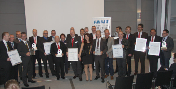 Vertreter der Unternehmen, die auf der Euroblech 2012 mit einem Award ausgezeichnet wurden, bei der Preisverleihung am 23. Oktober. Vertreter der Unternehmen, die auf der Euroblech 2012 mit einem Award ausgezeichnet wurden, bei der Preisverleihung am 23. Oktober.
