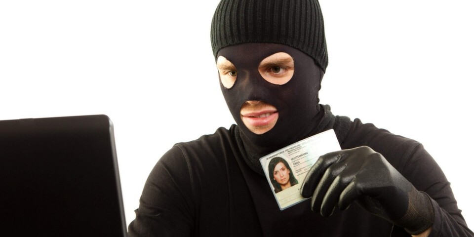 Kriminelle ertricksen sich mit den hinterhältigsten Mitteln die Daten ihrer Opfer. Dabei werden nach Meinung der Security-Experten im Jahr 2013 immer häufiger Angriffe von Sicherheitssystemen unerkannt bleiben. Kriminelle ertricksen sich mit den hinterhältigsten Mitteln die Daten ihrer Opfer. Dabei werden nach Meinung der Security-Experten im Jahr 2013 immer häufiger Angriffe von Sicherheitssystemen unerkannt bleiben.