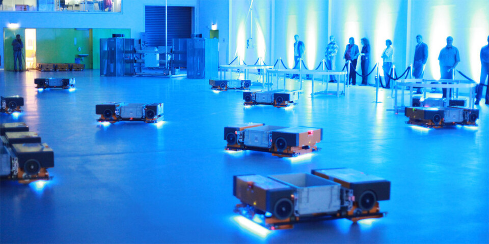 Blick in die Logistik-Zukunft: Maschinen, Anlagen, Werkstücke und Bauteile werden künftig Daten und Informationen in Echtzeit austauschen (im Bild: Zellulare Transportsysteme Multishuttle Move (ZTS) vom Fraunhofer IML. Blick in die Logistik-Zukunft: Maschinen, Anlagen, Werkstücke und Bauteile werden künftig Daten und Informationen in Echtzeit austauschen (im Bild: Zellulare Transportsysteme Multishuttle Move (ZTS) vom Fraunhofer IML.