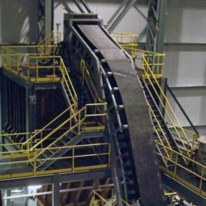The principles of sandwich belt high angle conveying have been demonstrated successfully in nearly 200 installations worldwide. The principles of sandwich belt high angle conveying have been demonstrated successfully in nearly 200 installations worldwide.