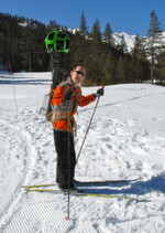 Street View Engineering Director Luc Vincent mit dem Trekker beim Skifahren