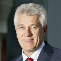Gerhard Steiger: „Assistenzsysteme steigern die Sicherheit und den Komfort im Auto“ Gerhard Steiger: „Assistenzsysteme steigern die Sicherheit und den Komfort im Auto“