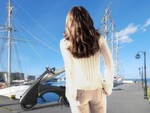 Futuristisches Design: der Elektroroller MOVEO lässt für einen bequemen Transport sich teilen und falten
