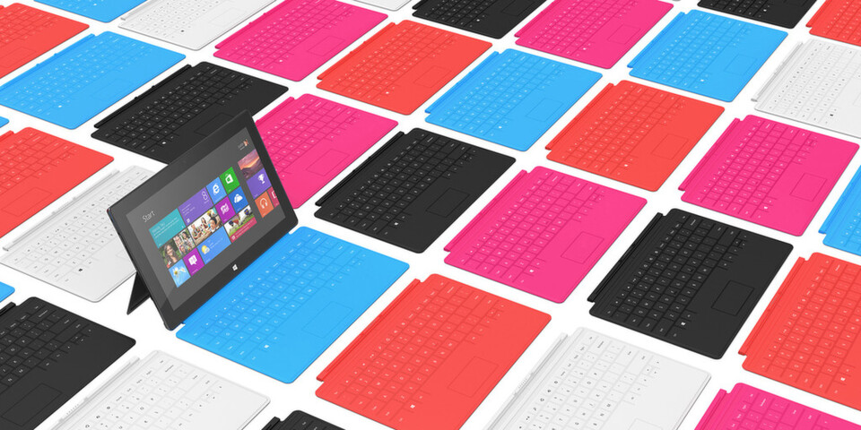 Das Microsoft Surface mit Windows 8 ist nur eines der smarten Geräte, die Mitarbeiter gerne in der Arbeit wie in der Freizeit verwenden würden – dank Windows Intune auch kein Problem für das IT-Management. Das Microsoft Surface mit Windows 8 ist nur eines der smarten Geräte, die Mitarbeiter gerne in der Arbeit wie in der Freizeit verwenden würden – dank Windows Intune auch kein Problem für das IT-Management.