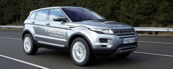 Land Rover Prototyp mit dem weltweit ersten 9-Gang-Automatgetriebe (9HP) von ZF. Land Rover Prototyp mit dem weltweit ersten 9-Gang-Automatgetriebe (9HP) von ZF.