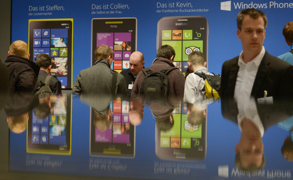 Vom Windows-Phone bis zum fahrbaren Rechenzentrum hat die Cebit alles versammelt, was IT- und TK-Branche zu bieten haben. Vom Windows-Phone bis zum fahrbaren Rechenzentrum hat die Cebit alles versammelt, was IT- und TK-Branche zu bieten haben.