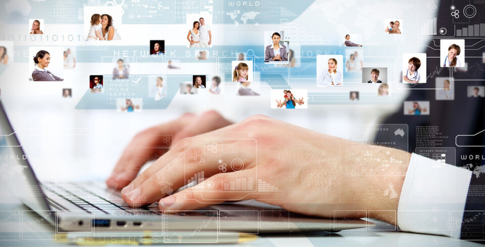Unternehmen brauchen leistungsfähige Single Sign-On-Lösungen, damit ihre Mitarbeiter Social Media-Plattformen zur Kommunikation und für Marketingzwecke sicher und Datenschutzkonform nutzen können. Unternehmen brauchen leistungsfähige Single Sign-On-Lösungen, damit ihre Mitarbeiter Social Media-Plattformen zur Kommunikation und für Marketingzwecke sicher und Datenschutzkonform nutzen können.