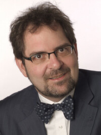 Rechtsanwalt Dr. Thomas Lapp, Vorsitzender der Nationalen Initiative für Informations- und Internet-Sicherheit, kurz NIFIS e.V. Rechtsanwalt Dr. Thomas Lapp, Vorsitzender der Nationalen Initiative für Informations- und Internet-Sicherheit, kurz NIFIS e.V.