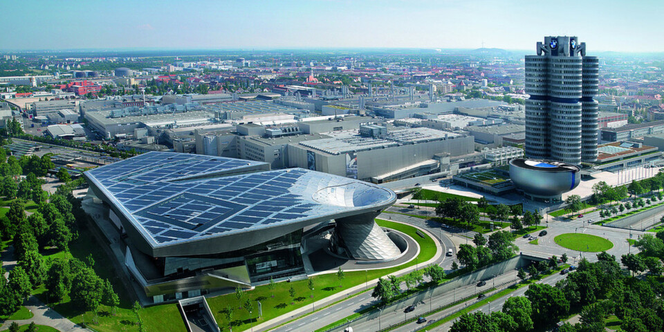 In relativ kurzer Zeit hat BMW seine gesamte IT auf eine Private Cloud getrimmt. Das ODCA-Whitepaper beschreibt den Weg dahin und soll andere Unternehmen ermutigen, es dem Autohersteller gleich zu tun. In relativ kurzer Zeit hat BMW seine gesamte IT auf eine Private Cloud getrimmt. Das ODCA-Whitepaper beschreibt den Weg dahin und soll andere Unternehmen ermutigen, es dem Autohersteller gleich zu tun.
