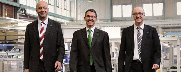 Die dreiköpfige Geschäftsführung, Frank B. Jehle, stellvertretender Vorsitzender, Alfred Weber, Vorsitzender, und Manfred Wolf, Automobil und Industrie, (v.l.) sieht Mann+Hummel für die Zukunft gut aufgestellt. Die dreiköpfige Geschäftsführung, Frank B. Jehle, stellvertretender Vorsitzender, Alfred Weber, Vorsitzender, und Manfred Wolf, Automobil und Industrie, (v.l.) sieht Mann+Hummel für die Zukunft gut aufgestellt.