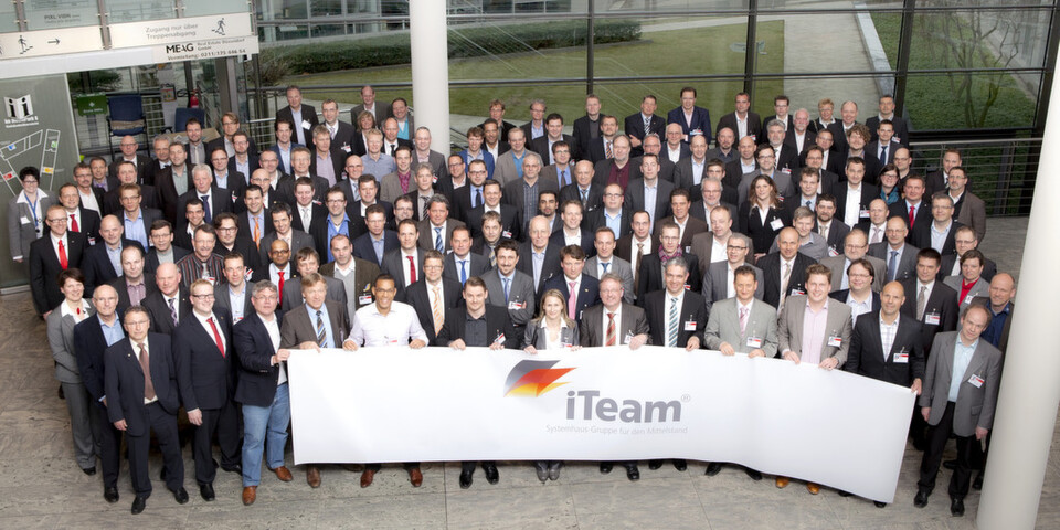 120 Partner und 18 Interessenten kamen zur iTeam-Jahreskonferenz nach Köln. 120 Partner und 18 Interessenten kamen zur iTeam-Jahreskonferenz nach Köln.