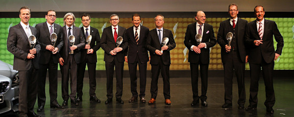 Ausgezeichnet! (v.l.n.r.) Don Walker (CEO Magna Group) Peter Tyroller (Geschäftsführer Robert Bosch GmbH), Fritz Dräxlmaier (Geschäftsführer Dräxlmaier Group), Manfred Grabowski, (Leiter Vertrieb der Friedrich Boysen GmbH), Dr. Udo Dinglreiter, (Geschäftführer R. Scheuchl GmbH), Dr. Herbert Diess (BMW-Vorstand Entwicklung), Frederic Lissalde (President & General Manager BorgWarner Inc.), Rolf Königs (Chairman & CEO Aunde-Gruppe), Reinhard Kromer-von Baerle (Geschäftsführer Peiker Acustic GmbH), Dr. Klaus Draeger (BMW Vorstand Einkauf & Lieferantennetzwerk). Ausgezeichnet! (v.l.n.r.) Don Walker (CEO Magna Group) Peter Tyroller (Geschäftsführer Robert Bosch GmbH), Fritz Dräxlmaier (Geschäftsführer Dräxlmaier Group), Manfred Grabowski, (Leiter Vertrieb der Friedrich Boysen GmbH), Dr. Udo Dinglreiter, (Geschäftführer R. Scheuchl GmbH), Dr. Herbert Diess (BMW-Vorstand Entwicklung), Frederic Lissalde (President & General Manager BorgWarner Inc.), Rolf Königs (Chairman & CEO Aunde-Gruppe), Reinhard Kromer-von Baerle (Geschäftsführer Peiker Acustic GmbH), Dr. Klaus Draeger (BMW Vorstand Einkauf & Lieferantennetzwerk).