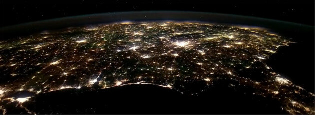 Nordamerika bei Nacht aus der Raumstation ISS fotografiert. Nordamerika bei Nacht aus der Raumstation ISS fotografiert.