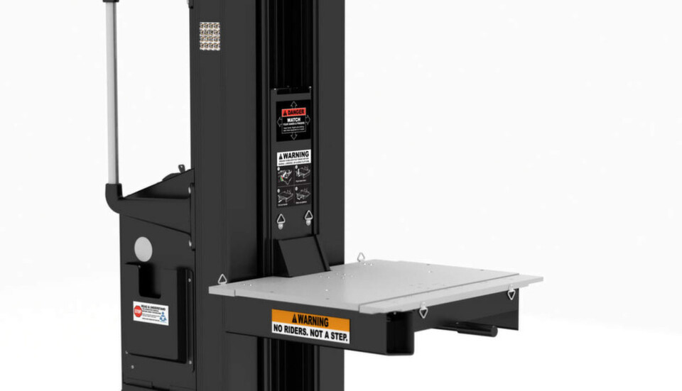 Der Hub-Lift SL-1000X von Daxten lässt sich sowohl von links als auch von rechts beladen und ermöglicht ein auf Millimeter genaues Positioniren von schwerem IT-Equipment. Der Hub-Lift SL-1000X von Daxten lässt sich sowohl von links als auch von rechts beladen und ermöglicht ein auf Millimeter genaues Positioniren von schwerem IT-Equipment.