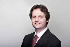 Dr. Kay Müller-Jones, Head of Global Consulting Practice bei Tata Consultancy Services, sagt: "Die gewohnte Sicht auf interne, strukturierte Daten bei Big Data zu kurz." Es müsse sich in der Unternehmenskultur einiges ändern. Dr. Kay Müller-Jones, Head of Global Consulting Practice bei Tata Consultancy Services, sagt: "Die gewohnte Sicht auf interne, strukturierte Daten bei Big Data zu kurz." Es müsse sich in der Unternehmenskultur einiges ändern.