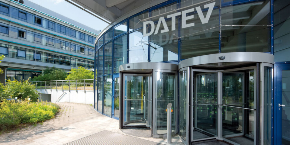 Die Datev beschäftigt in der Zentrale in Nürnberg (im Bild) und den 25 Niederlassungen bundesweit 6.400 Mitarbeiter. Die Datev beschäftigt in der Zentrale in Nürnberg (im Bild) und den 25 Niederlassungen bundesweit 6.400 Mitarbeiter.