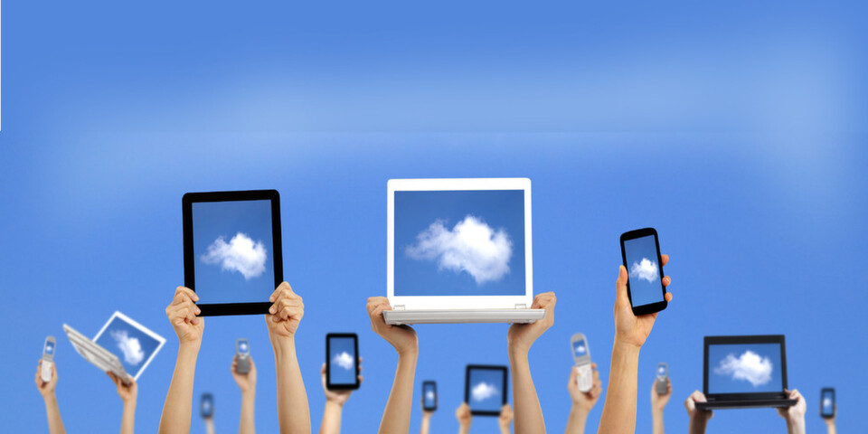 Immer mehr Angestellte arbeiten mit mobilen Geräten und nutzen für den Unternehmenseinsatz eigentlich ungeeignete, weil unsichere, Services wie Speicherdienste. Eine Cloud-Data-Storage-Strategie minimiert Risiken. Immer mehr Angestellte arbeiten mit mobilen Geräten und nutzen für den Unternehmenseinsatz eigentlich ungeeignete, weil unsichere, Services wie Speicherdienste. Eine Cloud-Data-Storage-Strategie minimiert Risiken.