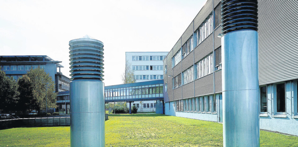 Das Gebäude der DVZ GmbH in Schwerin Das Gebäude der DVZ GmbH in Schwerin