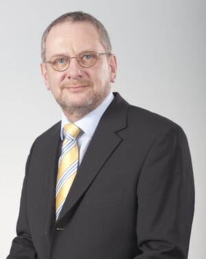 Reinhold Mühlich: neben Manfredo Mirabella-Greco geschäftsführender Gesellschafter MCS Reinhold Mühlich: neben Manfredo Mirabella-Greco geschäftsführender Gesellschafter MCS