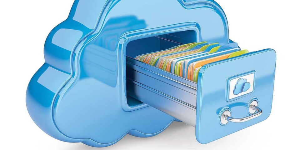 Die Öffentliche Verwaltung muss bei der Nutzung von Cloud Services besondere Vorsicht walten lassen. Stichwort: Datenschutz Die Öffentliche Verwaltung muss bei der Nutzung von Cloud Services besondere Vorsicht walten lassen. Stichwort: Datenschutz