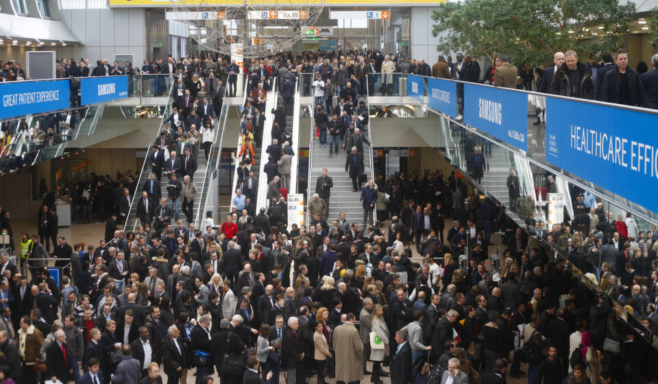 Fast 17.000 Besucher haben die 681 Aussteller der Compamed 2013 mit ihren Produkten und Dienstleistungen angezogen. Fast 17.000 Besucher haben die 681 Aussteller der Compamed 2013 mit ihren Produkten und Dienstleistungen angezogen.