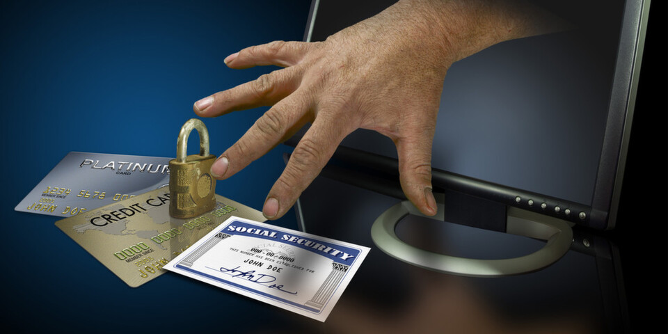 Cyberkriminelle suchen sich für Phishing Angriffe nur wenige Schlüsselziele in Unternehmen aus, verursachen deutschen Unternehmen aber damit pro Jahr einen Schaden von ca. 3,5 Mio Euro. Cyberkriminelle suchen sich für Phishing Angriffe nur wenige Schlüsselziele in Unternehmen aus, verursachen deutschen Unternehmen aber damit pro Jahr einen Schaden von ca. 3,5 Mio Euro.