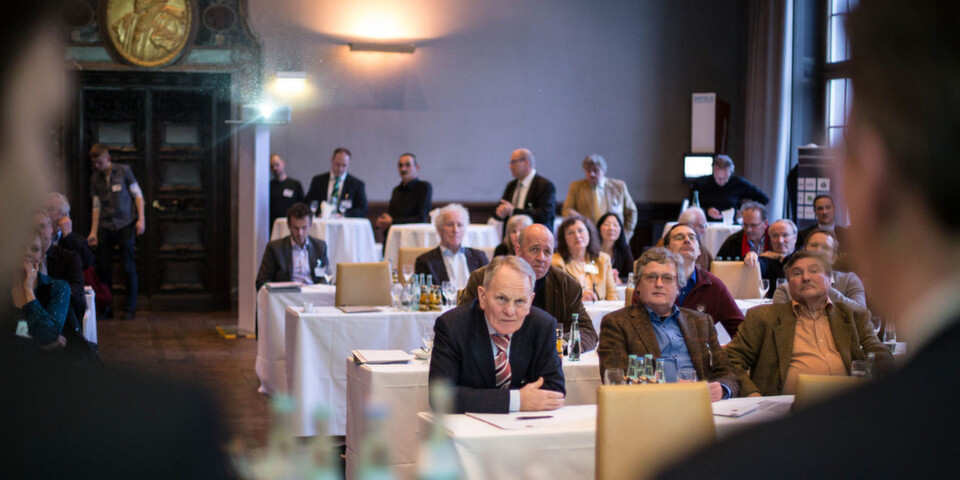 Was kommt, was bleibt: Zum 11. Mal informiert das ICT Presseforum IT- und Wirtschaftsjournalisten im Vorfeld der CeBIT über Branchentrends und Produktneuheiten. Was kommt, was bleibt: Zum 11. Mal informiert das ICT Presseforum IT- und Wirtschaftsjournalisten im Vorfeld der CeBIT über Branchentrends und Produktneuheiten.