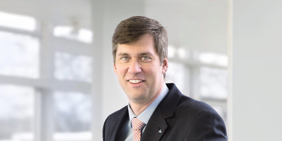 Olaf Siemens, Global Vice President Information Security, TÜV Rheinland und Geschäftsführer der TÜV Rheinland i-sec Olaf Siemens, Global Vice President Information Security, TÜV Rheinland und Geschäftsführer der TÜV Rheinland i-sec