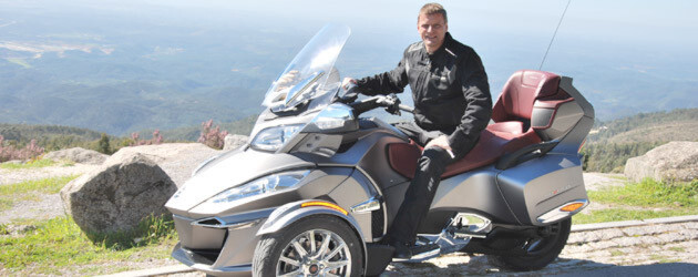 Der Autor auf dem Can-Am Spyder RT-S macht die portugiesischen Highways (un)sicher. Der Autor auf dem Can-Am Spyder RT-S macht die portugiesischen Highways (un)sicher.