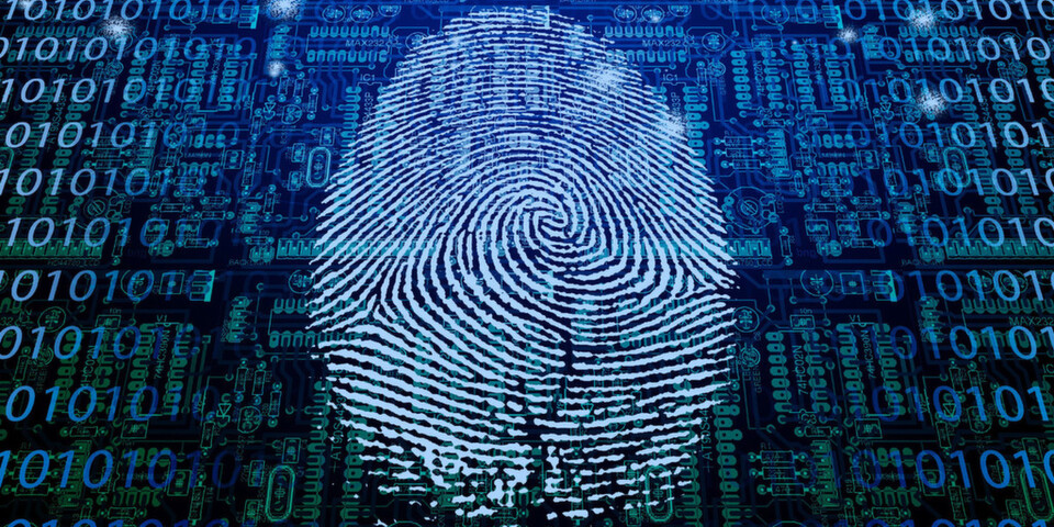 Da Zugriffsrechte schwierig zu verwalten sind und sich Zugriffsrichtlinien auch generell schwer durchsetzen lassen, sollte Identitäts- und Accessmanagement ein wichtiger Bestandteil der IT-Sicherheit in Unternehmen sein. Da Zugriffsrechte schwierig zu verwalten sind und sich Zugriffsrichtlinien auch generell schwer durchsetzen lassen, sollte Identitäts- und Accessmanagement ein wichtiger Bestandteil der IT-Sicherheit in Unternehmen sein.