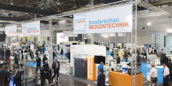 Mehr als 20 Stände auf der Sonderschau „Metal meets Medical“ und Fachvorträge auf dem begleitenden Fachforum boten Medizintechnik zum Anfassen und Zuhören. Mehr als 20 Stände auf der Sonderschau „Metal meets Medical“ und Fachvorträge auf dem begleitenden Fachforum boten Medizintechnik zum Anfassen und Zuhören.
