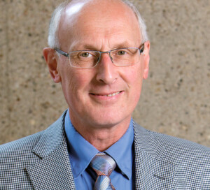Prof. Dr. Rainer Thüringer lehrt an der Technische Hochschule Mittelhessen in Gießen Prof. Dr. Rainer Thüringer lehrt an der Technische Hochschule Mittelhessen in Gießen