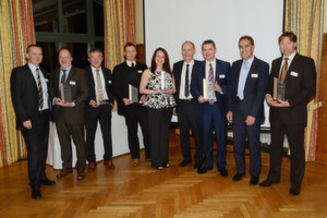 Bei der Preisvergabe von TDK von links: Peter Miller (TDK, Director Distribution Sales), Bernd Heim (Avnet Abacus, Product Marketing Manager), Patrick Lorre (Sorelec, Marketing Director), Marc Opitz (TTI European Corporate Product Manager), Joanne Gilbey (RS Components, Group Product Manager), Dietmar Jäger (TDK, Vice President Sales Distribution), Graham Bridger (Anglia, Marketing Director), Peter Arch (EPCOS, Director Sales Distribution) und Gerdas Zabas (Elgerta Group, Director). Bei der Preisvergabe von TDK von links: Peter Miller (TDK, Director Distribution Sales), Bernd Heim (Avnet Abacus, Product Marketing Manager), Patrick Lorre (Sorelec, Marketing Director), Marc Opitz (TTI European Corporate Product Manager), Joanne Gilbey (RS Components, Group Product Manager), Dietmar Jäger (TDK, Vice President Sales Distribution), Graham Bridger (Anglia, Marketing Director), Peter Arch (EPCOS, Director Sales Distribution) und Gerdas Zabas (Elgerta Group, Director).