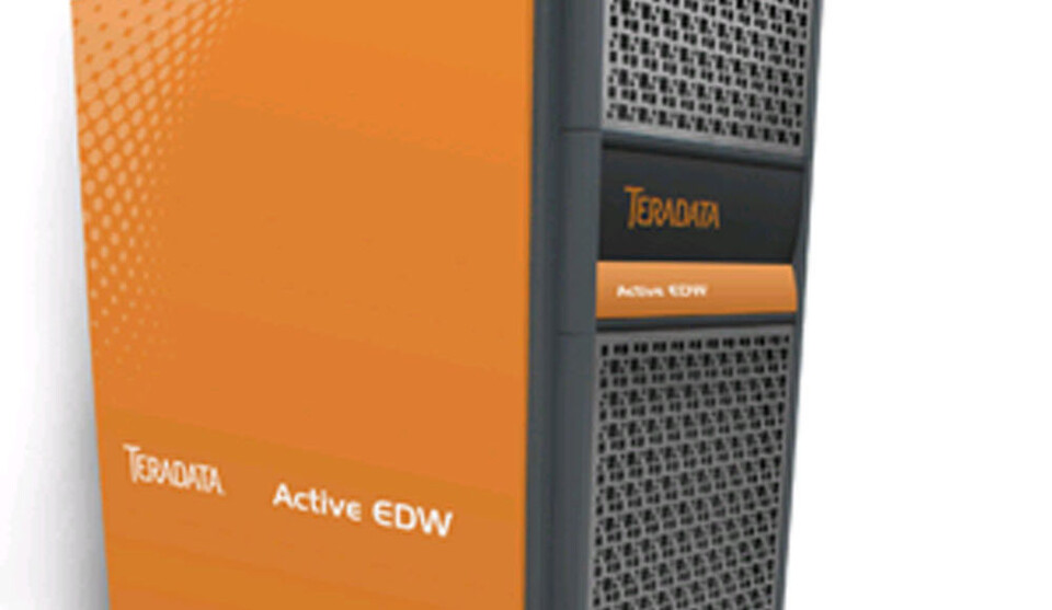 Basis für Active EDW 6750 sind zwei 12 Core Intel Xeon 2600 V2-Prozessoren, Netapp E5500 Storage, Management-Software von Teradata und Suse Linux. Basis für Active EDW 6750 sind zwei 12 Core Intel Xeon 2600 V2-Prozessoren, Netapp E5500 Storage, Management-Software von Teradata und Suse Linux.