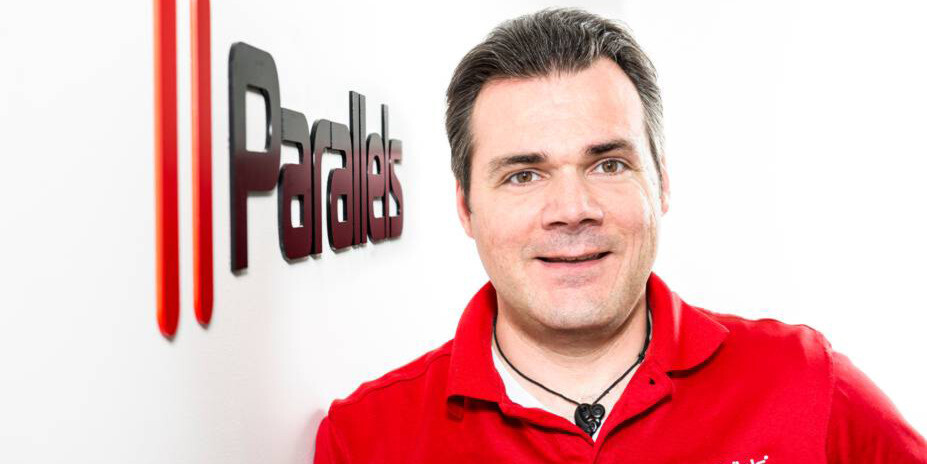 Mit Parallels-Technik lässt sich elegant die Brücke zwischen Mac- und Windows-Welt schlagen, sagt Alexander Pantos, Marketing Manager Consumer & SMB EMEA bei Parallels. Mit Parallels-Technik lässt sich elegant die Brücke zwischen Mac- und Windows-Welt schlagen, sagt Alexander Pantos, Marketing Manager Consumer & SMB EMEA bei Parallels.