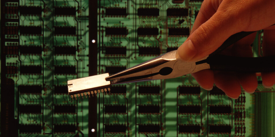 Mithilfe von TPM-Chips lassen sich Hardware-nahe Sicherheitsfunktionen umsetzen. Mithilfe von TPM-Chips lassen sich Hardware-nahe Sicherheitsfunktionen umsetzen.