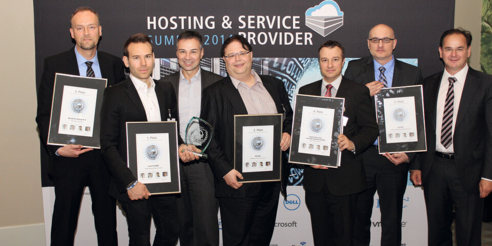 Die Gewinner des HOSTING & SERVICE PROVIDER Awards mit Werner Nieberle, Geschäftsführer Vogel IT-Medien (rechts außen). Die Gewinner des HOSTING & SERVICE PROVIDER Awards mit Werner Nieberle, Geschäftsführer Vogel IT-Medien (rechts außen).