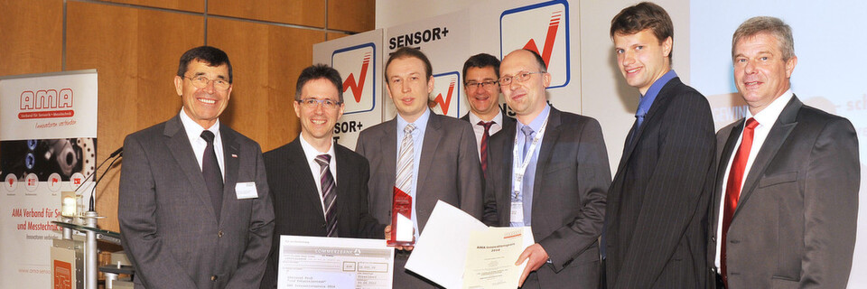 v.l. Wolfgang Wiedemann (AMA Verband), Christof Pruss (Uni. Stuttgart), Jens Siepmann (Mahr) , Prof. Andreas Schütze (Uni. Saarland), Dr. Markus Lotz (Mahr GmbH), Johannes Schindler (Uni Stuttgart) und Holger Hage (Mahr) bei der Verleihung des AMA Innovationspreises 2014 anlässlich der Sensor+Test 2014 in Nürnberg. v.l. Wolfgang Wiedemann (AMA Verband), Christof Pruss (Uni. Stuttgart), Jens Siepmann (Mahr) , Prof. Andreas Schütze (Uni. Saarland), Dr. Markus Lotz (Mahr GmbH), Johannes Schindler (Uni Stuttgart) und Holger Hage (Mahr) bei der Verleihung des AMA Innovationspreises 2014 anlässlich der Sensor+Test 2014 in Nürnberg.