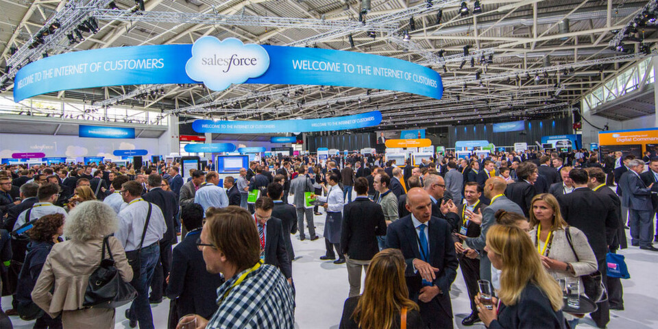 Großes Spektakel: auf der Salesforce1 World Tour in München trafen sich rund 2.800 Teilnehmer aus der DACH-Region, um sich über Neuigkeiten aus dem Salesforce-Imperium auszutauschen. Großes Spektakel: auf der Salesforce1 World Tour in München trafen sich rund 2.800 Teilnehmer aus der DACH-Region, um sich über Neuigkeiten aus dem Salesforce-Imperium auszutauschen.