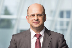 Dirk Miller bekleidet bei der Rittal GmbH & Co. KG die Position des Executive Vice President Marketing. Dirk Miller bekleidet bei der Rittal GmbH & Co. KG die Position des Executive Vice President Marketing.