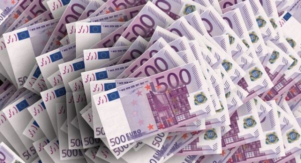 Die befragten Einkäufer verdienen im Schnitt 60.663 Euro, die Einkaufsleiter durchschnittlich 85.788 Euro. Die befragten Einkäufer verdienen im Schnitt 60.663 Euro, die Einkaufsleiter durchschnittlich 85.788 Euro.