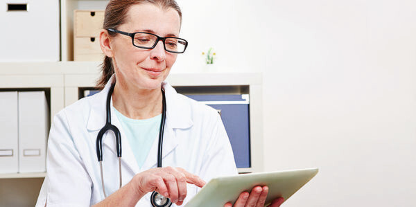 Megatrend Mobile Health: Ärzte können auf die tägliche Visite verzichten – ein Blick auf die per Mobilfunk gesendeten Daten über den Therapieverlauf reicht dem behandelnden Arzt aus. Megatrend Mobile Health: Ärzte können auf die tägliche Visite verzichten – ein Blick auf die per Mobilfunk gesendeten Daten über den Therapieverlauf reicht dem behandelnden Arzt aus.