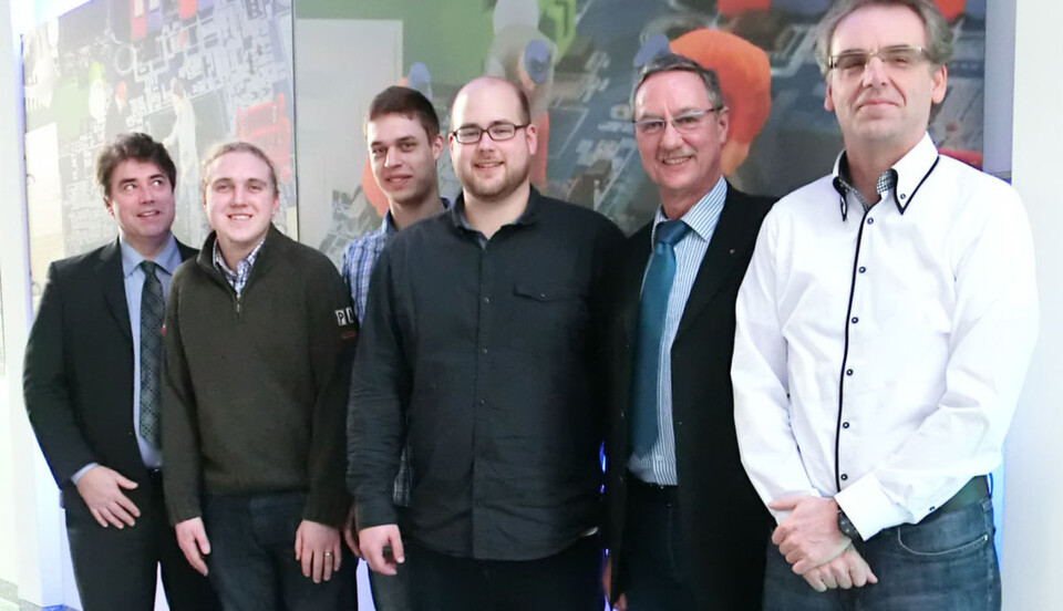 Das Fiducia-Kernteam, das für z/OS Mainframe zuständig ist. Ganz links im Bild ist Roland Trauner von IBM Deutschland zu erkennen, . Das Fiducia-Kernteam, das für z/OS Mainframe zuständig ist. Ganz links im Bild ist Roland Trauner von IBM Deutschland zu erkennen, .