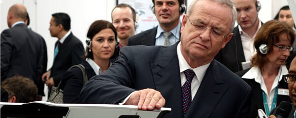 Seine Messerundgänge sind Kult: Martin Winterkorn inspiziert auf der IZB 2014 die Exponate der Aussteller. Seine Messerundgänge sind Kult: Martin Winterkorn inspiziert auf der IZB 2014 die Exponate der Aussteller.