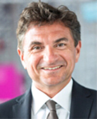 Der Autor: Dr. Ferri Abolhassan ist Geschäftsführer der T-Systems International GmbH. Der Autor: Dr. Ferri Abolhassan ist Geschäftsführer der T-Systems International GmbH.