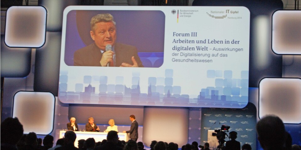 Datenschutz und eHealth schließen sich nicht aus, davon ist Bundesgesundheitsminister Hermann Gröhe überzeugt Datenschutz und eHealth schließen sich nicht aus, davon ist Bundesgesundheitsminister Hermann Gröhe überzeugt