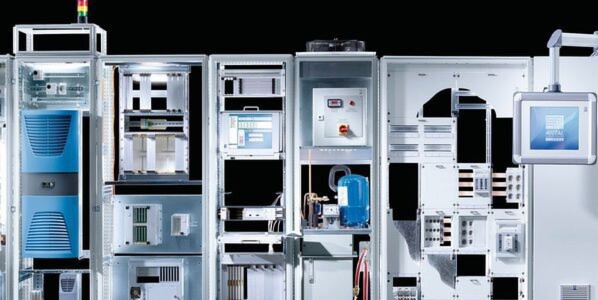 Das Schaltschranksystem TS 8 bildet die Grundlage für das Systemprogramm „Rittal – Das System“ mit Stromversorgung, Klimatechnik, IT-Struktur und Planungswerkzeug. Das Schaltschranksystem TS 8 bildet die Grundlage für das Systemprogramm „Rittal – Das System“ mit Stromversorgung, Klimatechnik, IT-Struktur und Planungswerkzeug.